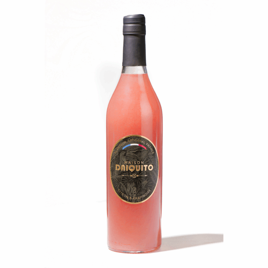 planteur cocktail a base de rhum de citron vert et de framboise
