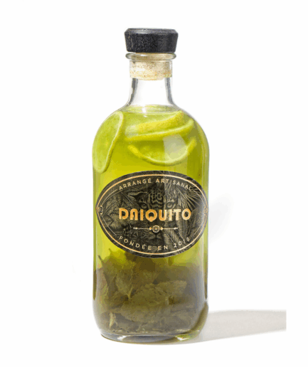 Rhum arrangé à base de rhum agricole et de citron vert du Brésil et de menthe fraîche