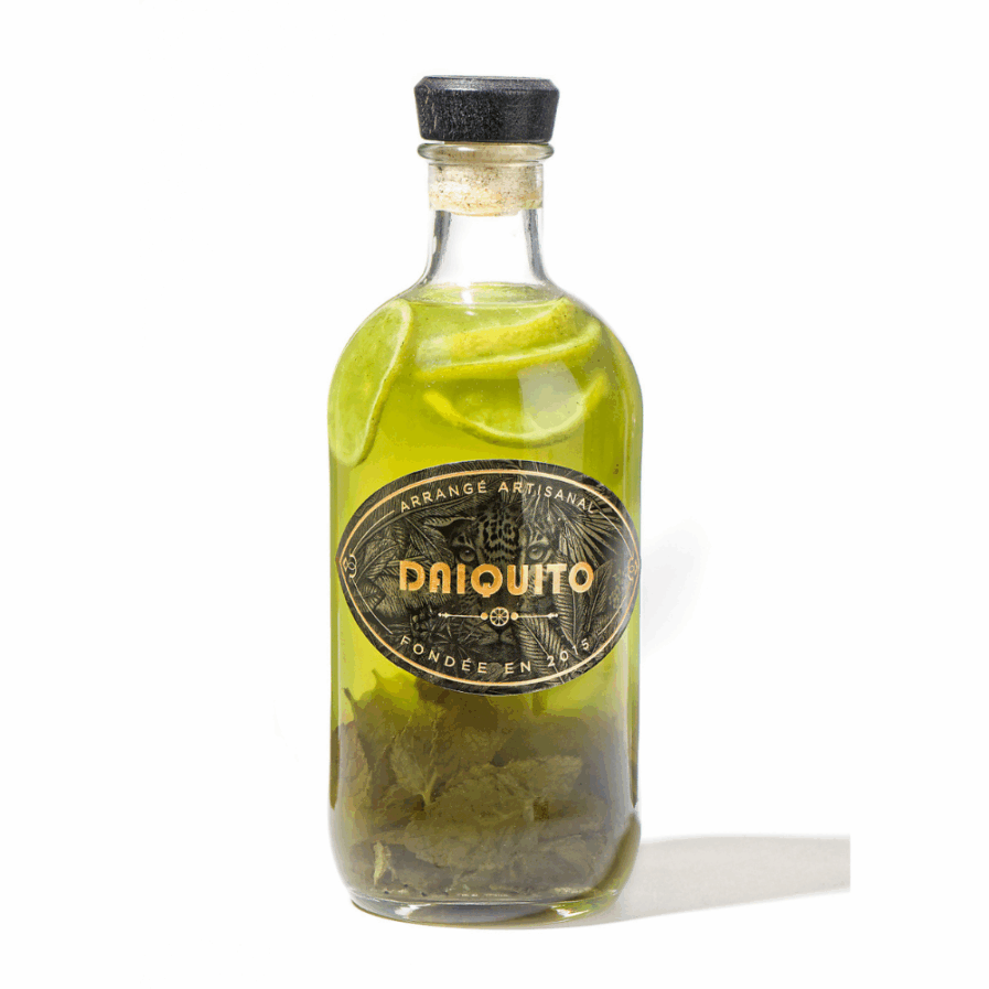 Rhum arrangé à base de rhum agricole et de citron vert du Brésil et de menthe fraîche