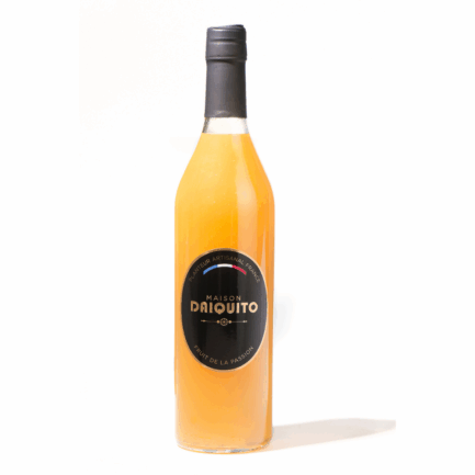 planteur cocktail a base de rhum et de fruit de la passion