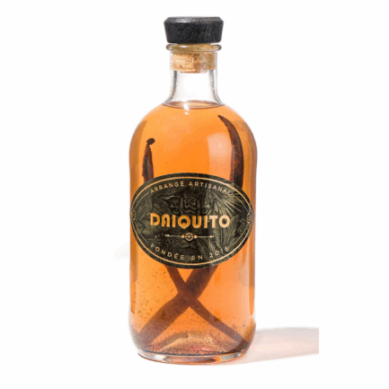 rhum arrangé a base de rhum agricole et de vanille Bourbon de Madagascar