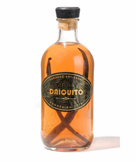 rhum arrangé a base de rhum agricole et de vanille Bourbon de Madagascar